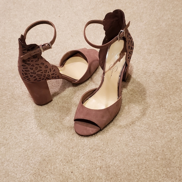 NWOT Jessica Simpson block heels in mauve suede - Picture 2 of 4